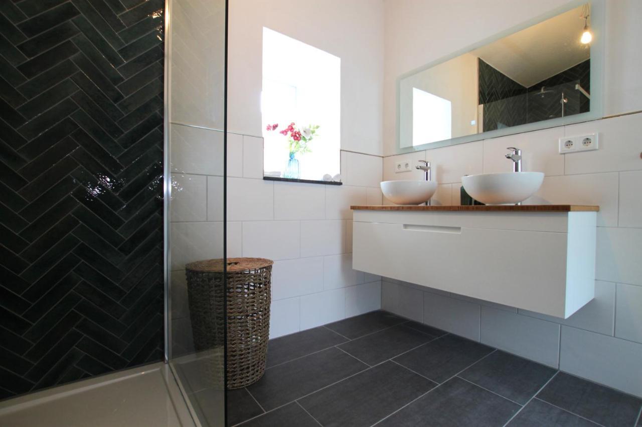 Apartment Meerzeit Mit Terrasse Хузум Екстериор снимка