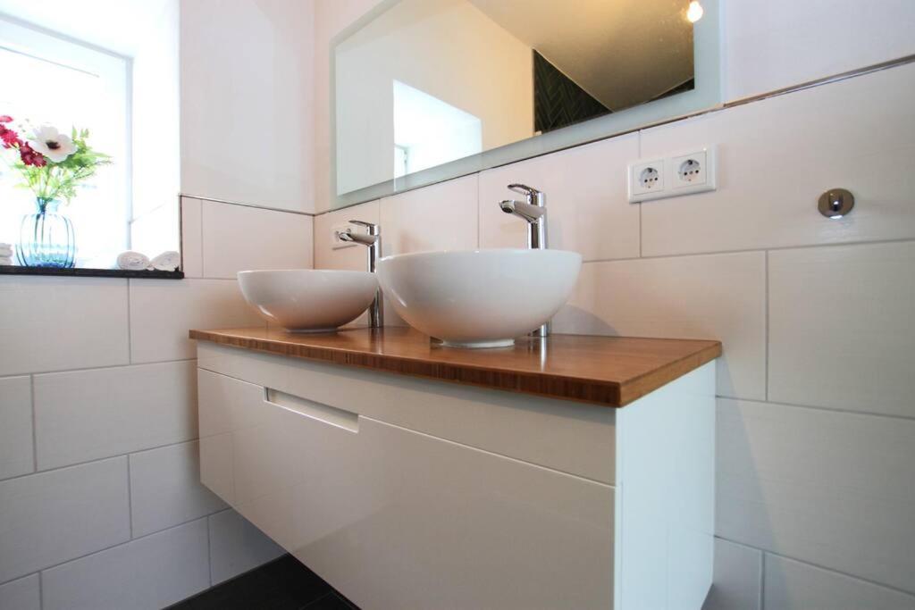 Apartment Meerzeit Mit Terrasse Хузум Екстериор снимка